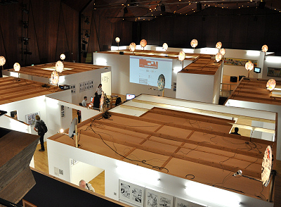 Bau der Ausstellung im Großen Saal